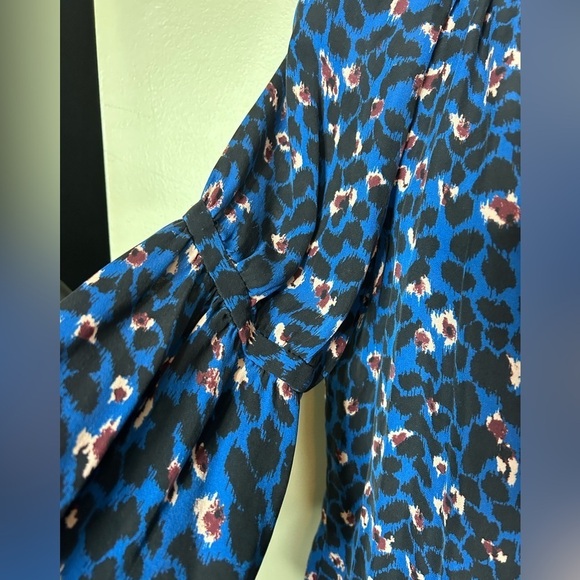 Alice & Trixie 100% Silk Top Blue Black Animal Print Women’s M Prairie Tie Neck - Picture 5 of 10